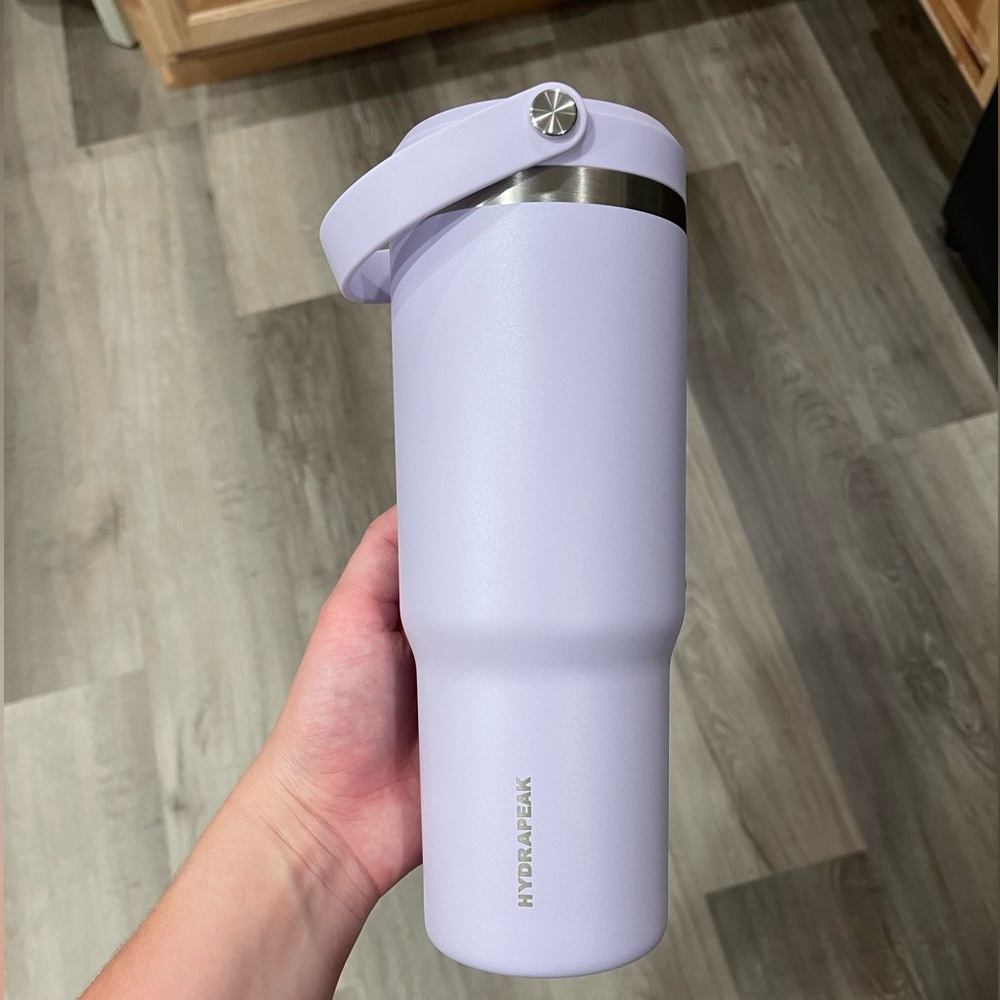30oz water bottle with flip straw